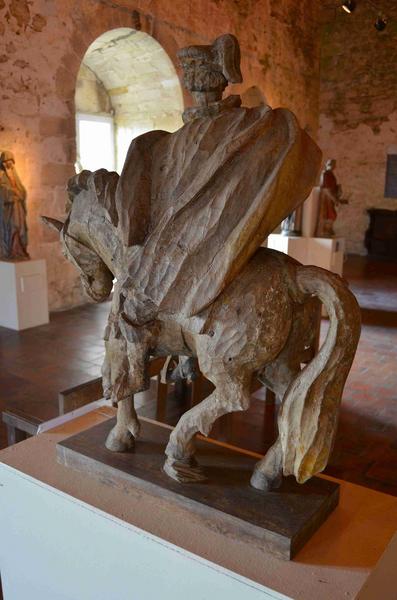 groupe sculpté : charité de saint Martin (la), vue générale