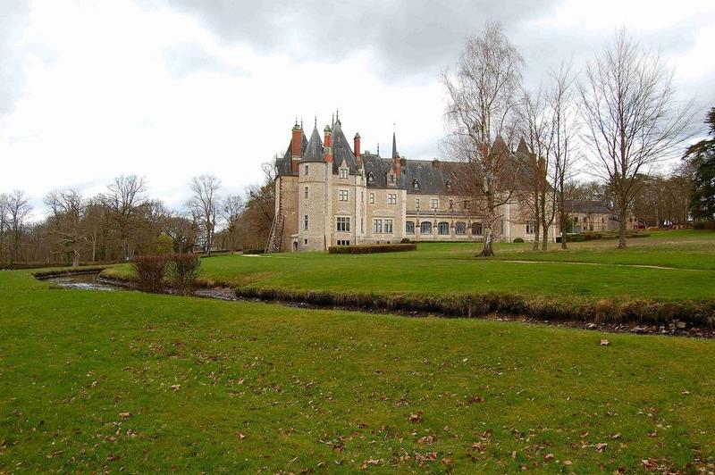 vue générale du château dans son environnement