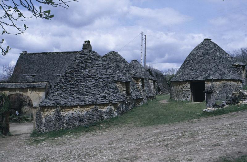 Ensemble de cabanes en pierre sèche du Breuil