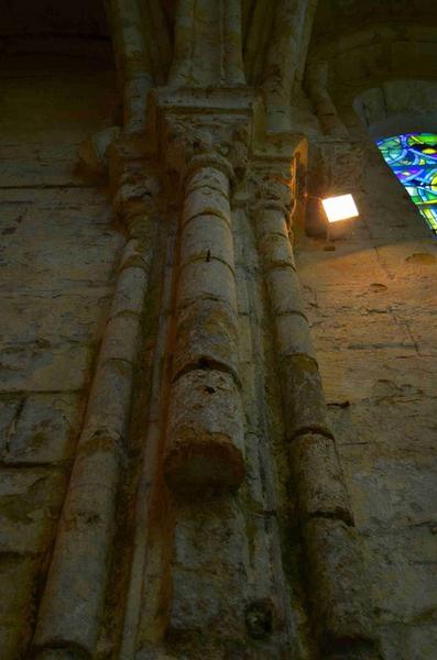 colonnettes des retombées des voûtes du choeur, vue partielle