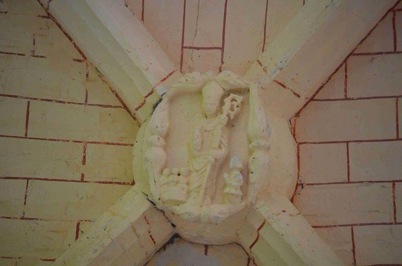 bas-côté sud, détail, clé de voûte : saint Nicolas