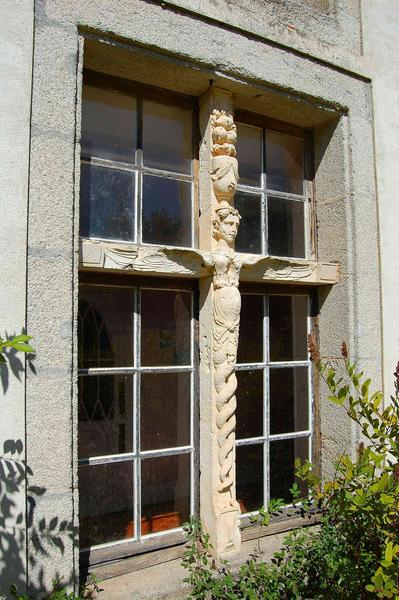 façade sud, fenêtre à meneau, vue générale