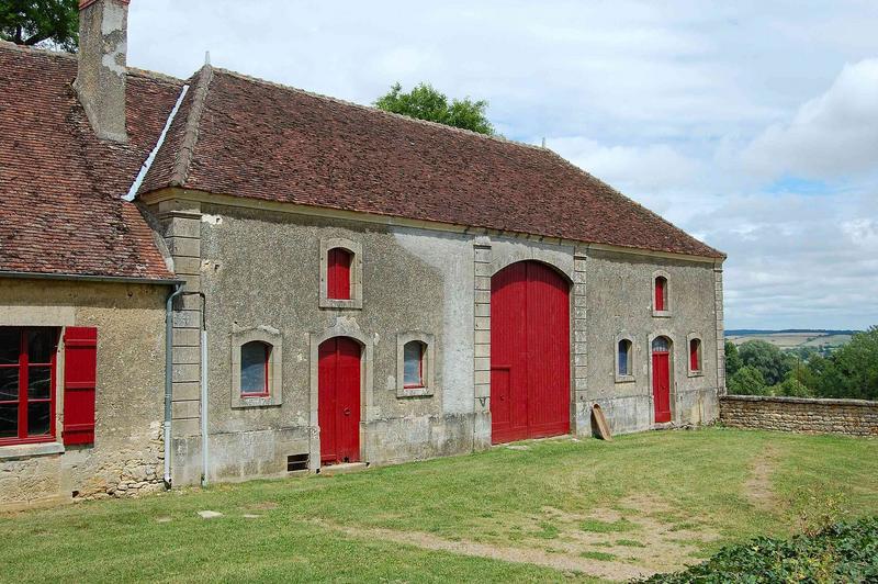 communs, façade sud, vue générale