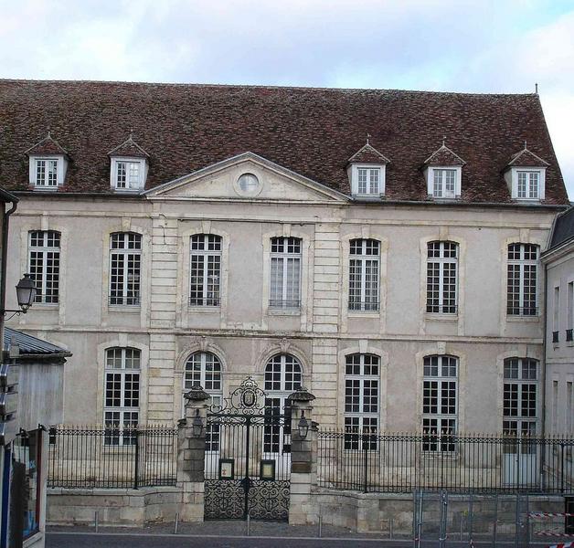 façade sud, vue partielle
