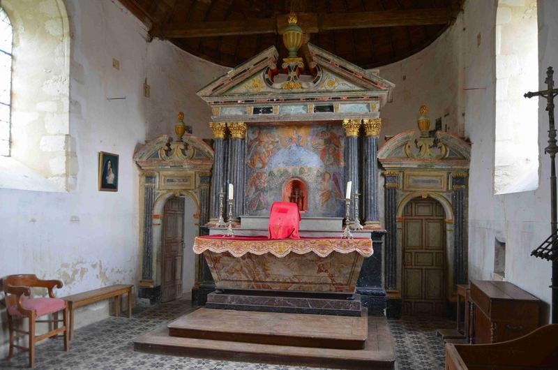 retable du maître-autel, encadrement des portes latérales (de la sacristie), vue générale