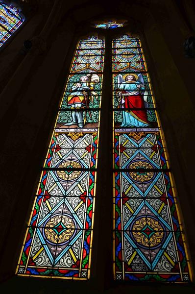 verrière : sainte Jeanne d'Arc et saint Gabriel, vue générale