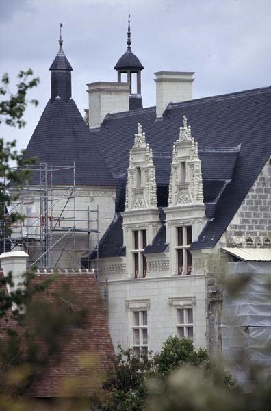 Tourelle de la façade ouest en cours de restauration