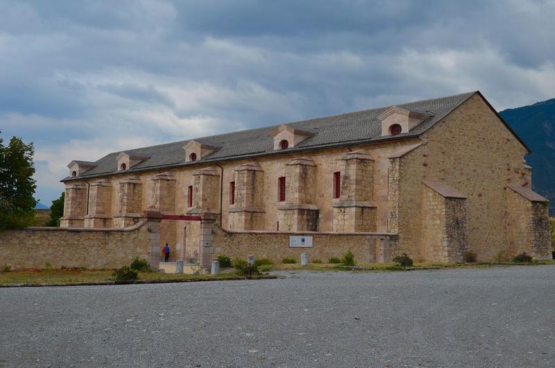 façade sud-ouest de l'arsenal, vue générale