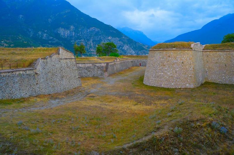 fossés et bastions nord, vue partielle