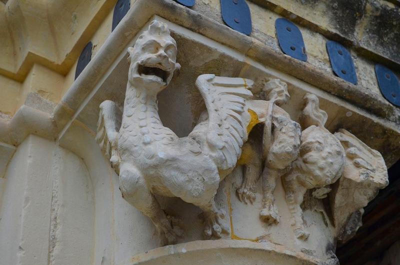 Terrasse sommitale, détail d'un chapiteau