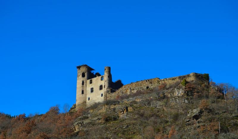 vue générale du château dans son environnement