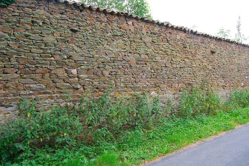 mur de clôture nord, vue partielle