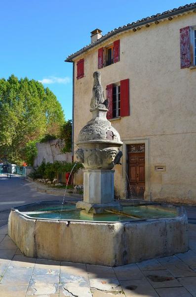 vue générale de la fontaine