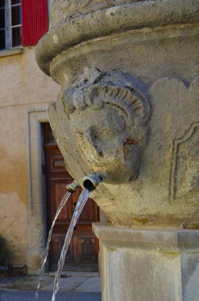 fontaine, détail : mascaron