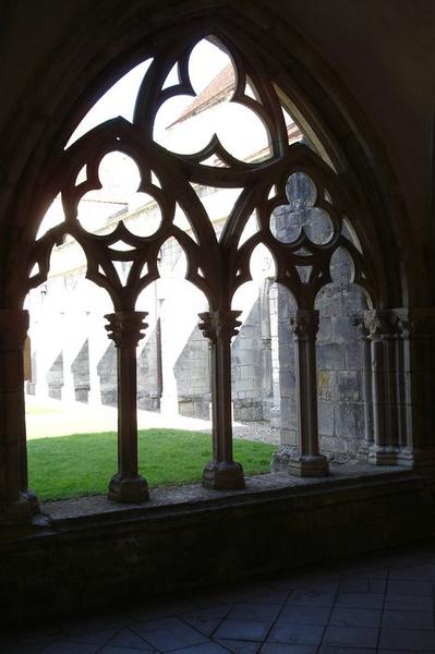 cloître, galerie ouest, détail