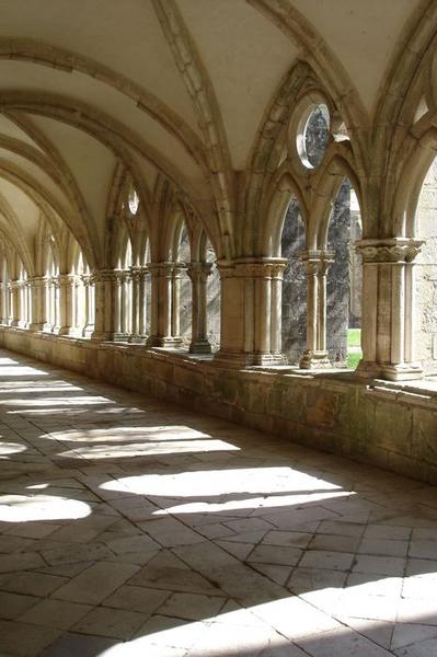 cloître, galerie ouest, vue partielle