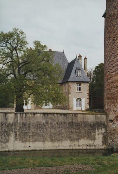 Ensemble sud du château, vue partielle