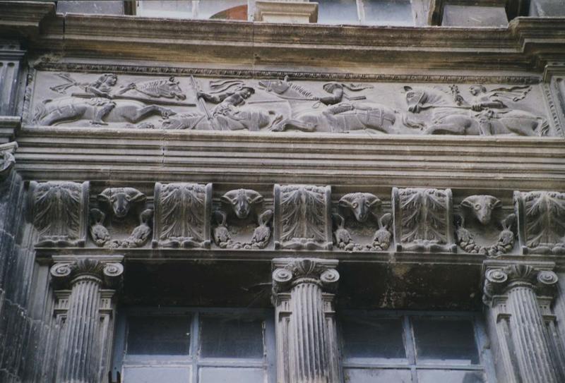 façade nord, détail de la frise