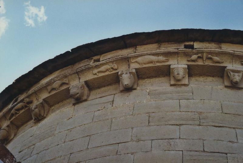 corniche sculptée, vue partielle