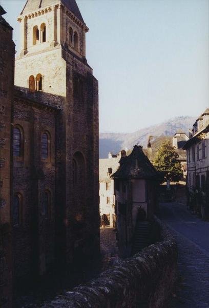 vue partielle de la tour nord de la façade occidentale