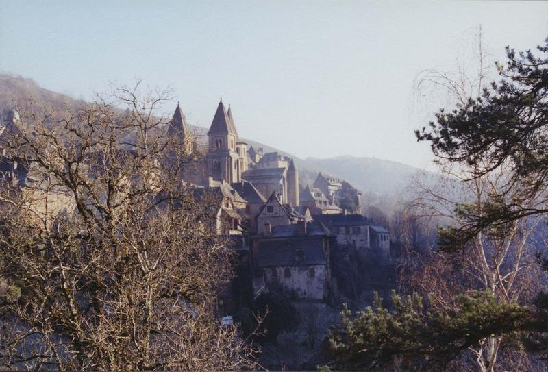 vue générale de l'abbaye dans son environnement