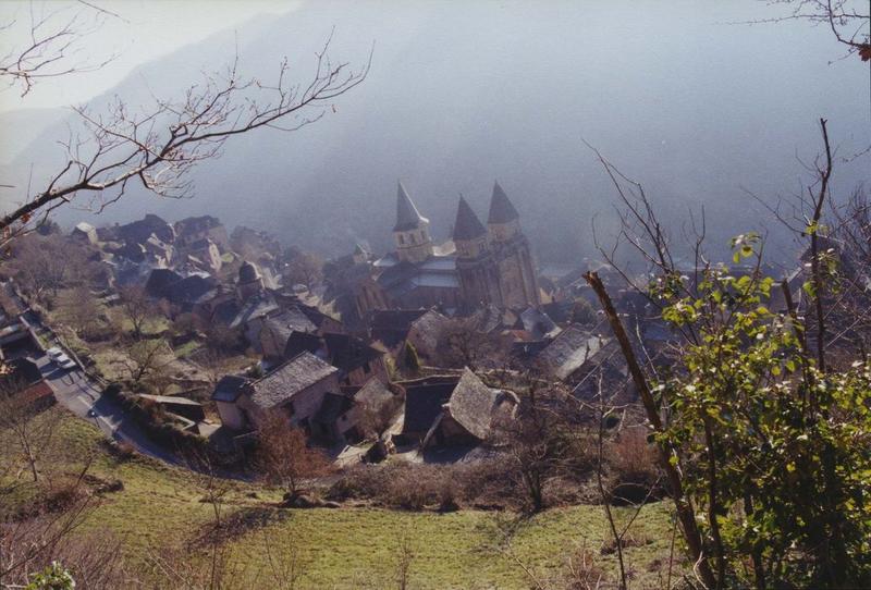 vue générale de l'abbaye dans son environnement