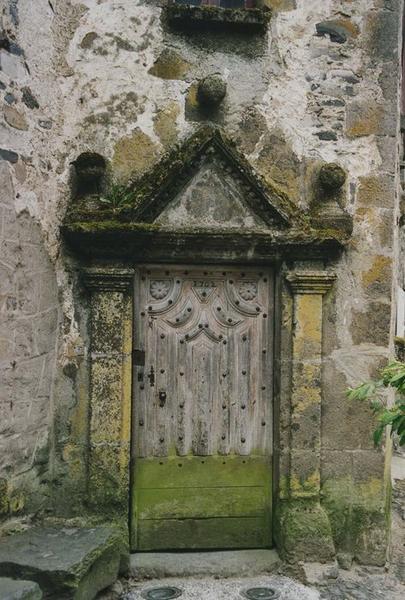 vue générale de la porte d'accès du rez-de-chaussée