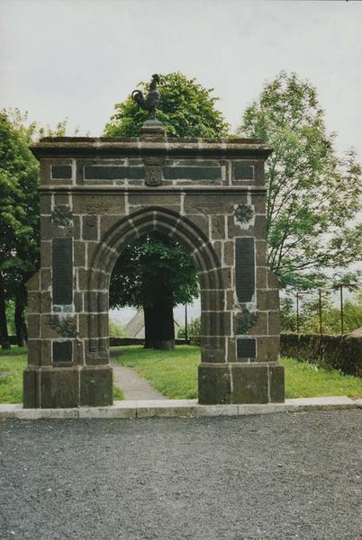 monument aux morts, vue générale