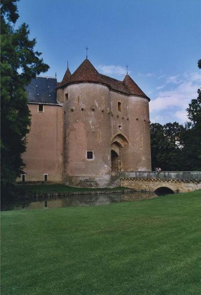 Châtelet d'entrée, ensemble sud, vue générale