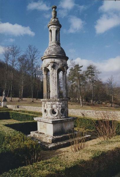 fontaine, vue générale