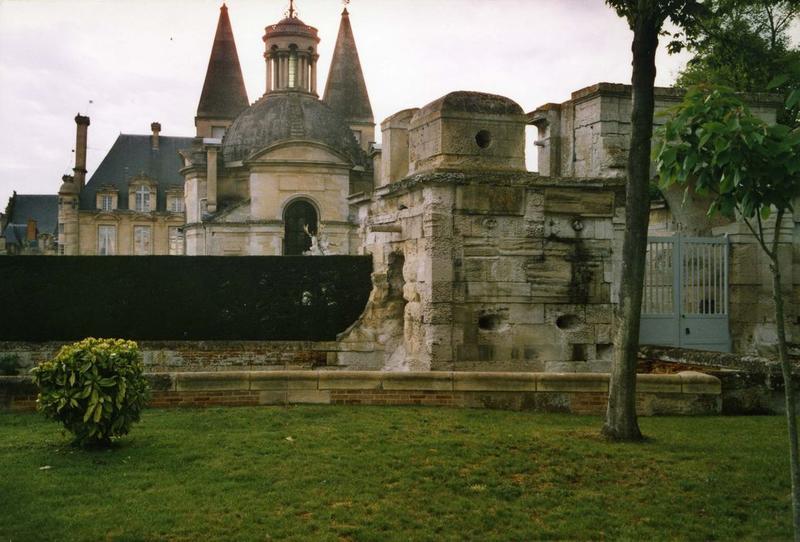 chapelle, portail est, vue générale