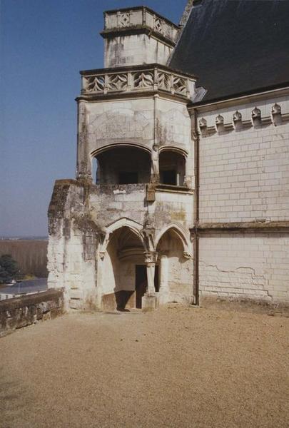 ancien palais royal, façade ouest, tour d'escalier, vue générale