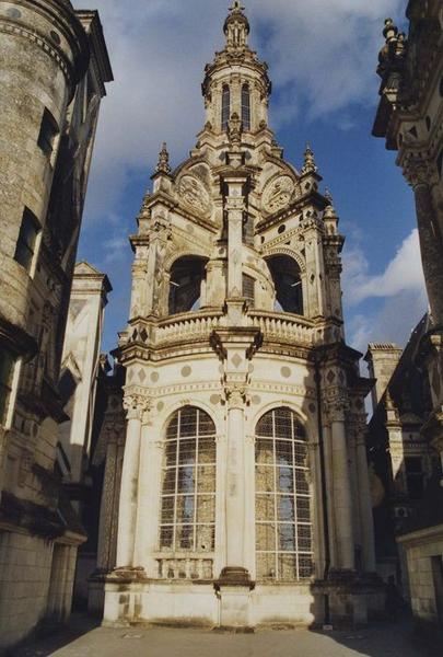 Terrasse sommitale, vue générale de la lanterne d'escalier