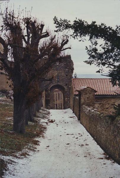 vue générale de la porte de l'enceinte, façade ouest