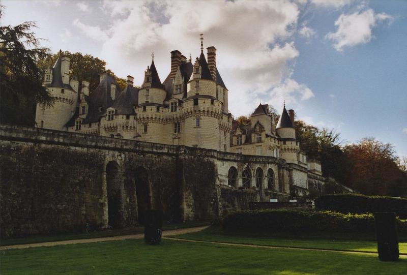 vue générale du château dans son environnement