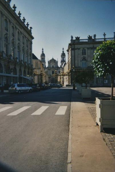 vue générale de la cathédrale dans son environnement