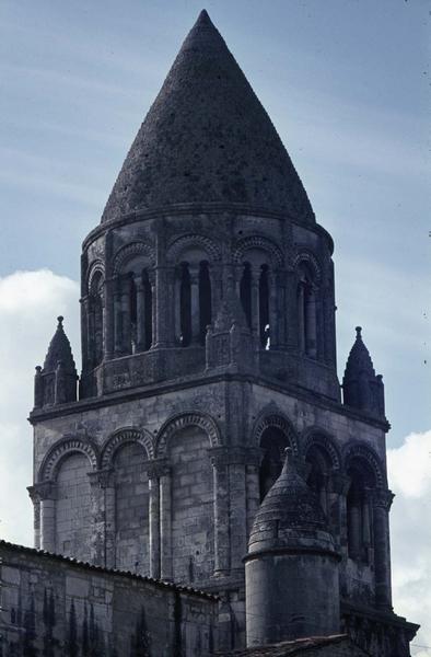 Clocher de l'église abbatiale