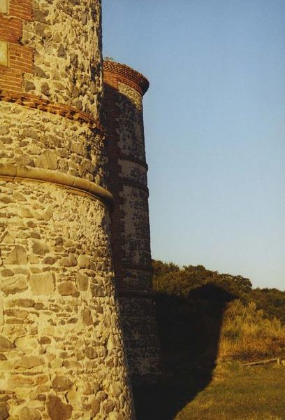 tours sud-ouest et sud-est, vue partielle