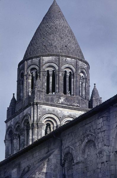 Clocher de l'église abbatiale