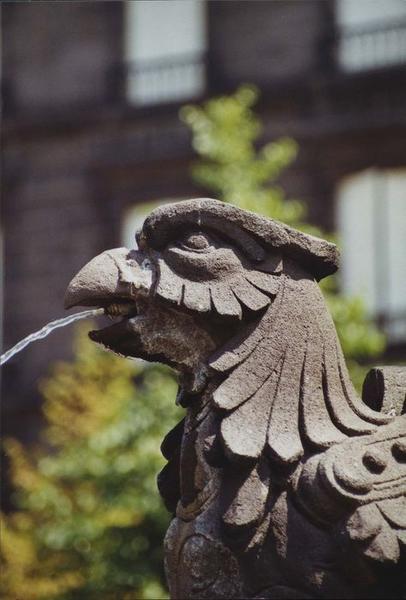 détail d'un masque de fontaine