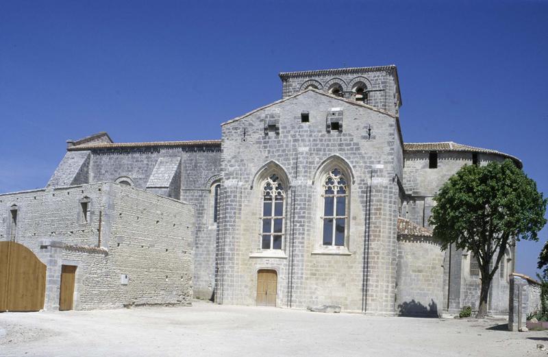 Façade ouest de l'église abbatiale