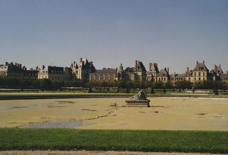 ensemble sud des bâtiments donnant sur le Grand Parterre, vue générale