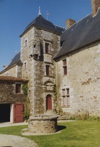 vue générale de la tour d'escalier