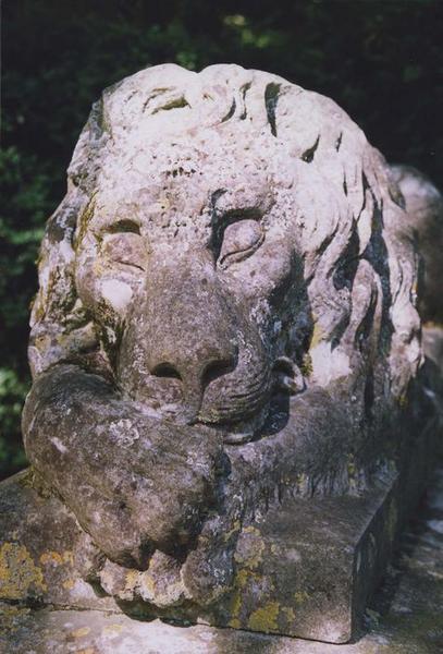 parc, détail d'une statue