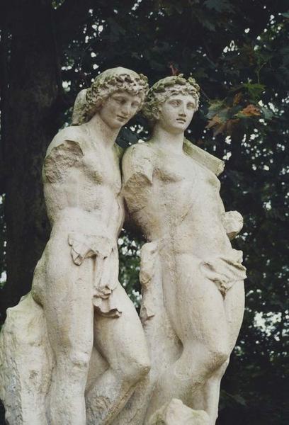 parc, groupe sculpté : Castor et Pollux