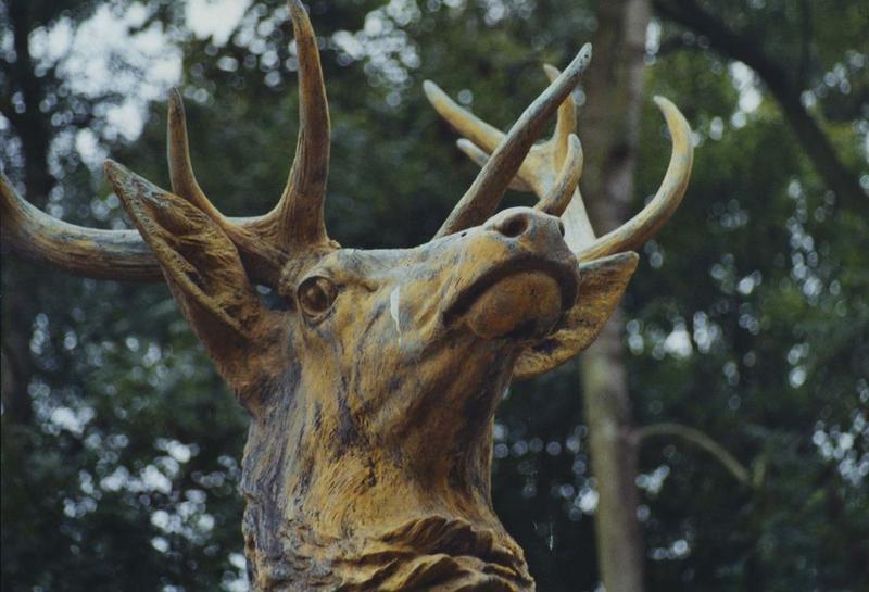 parc, groupe sculpté : cerf, détail