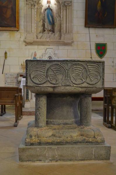 fonts baptismaux (cuve baptismale), vue générale - © Ministère de la Culture (France), Médiathèque du patrimoine et de la photographie, diffusion RMN-GP