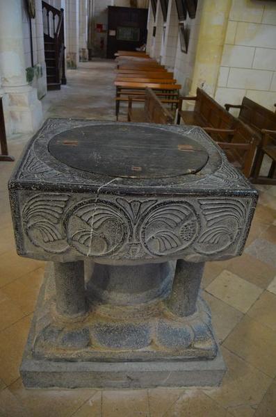 fonts baptismaux (cuve baptismale), vue générale - © Ministère de la Culture (France), Médiathèque du patrimoine et de la photographie, diffusion RMN-GP