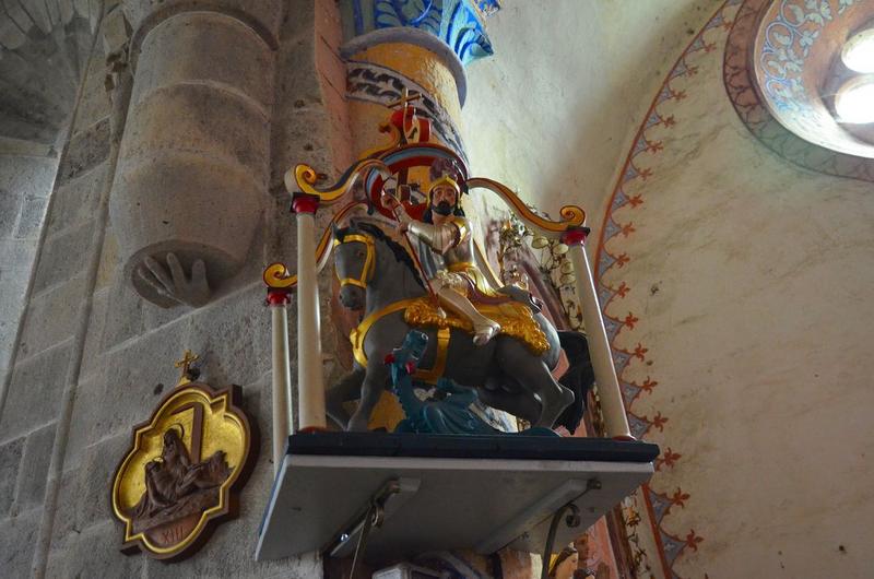 Groupe sculpté : saint Georges terrassant le dragon, vue générale