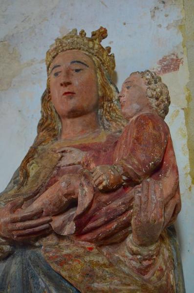 statue : Vierge à l'enfant, vue partielle